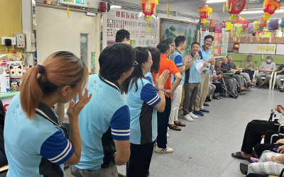 探訪老人中心, 共渡中秋